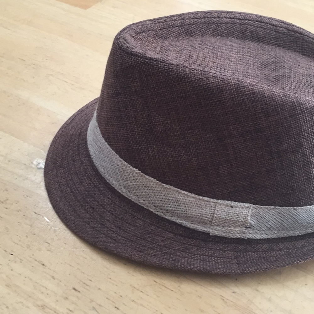 Women's hat - Picture 2 of 5